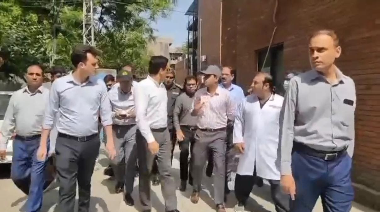 وزیراعلیٰ پنجاب مریم نواز شریف کے ویژن کے مطابق لاہور کے تمام ہسپتالوں میں حفاظتی انتظامات کا ازسرنو جائزہ لینے کا عمل جاری ہے