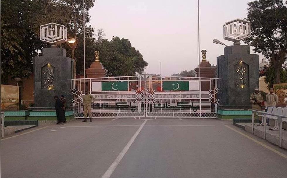 بھارت میں قید 25 پاکستانی شہریوں کو رہا کرنے کے بعد واہگہ اٹاری سرحد کے راستے وطن واپس پہنچا دیا گیا ہے۔