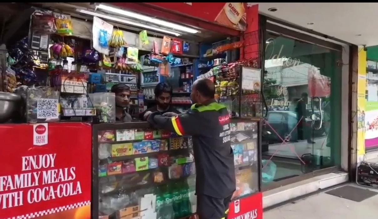 پنجاب لوکل گورنمنٹ ایکٹ اور ستھرا پنجاب اتھارٹی ایکٹ کے تحت بھاری جرمانے/ ڈی سی لاہور