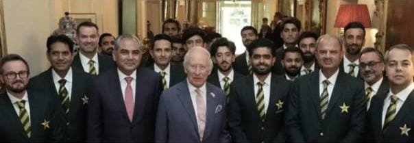 لندن : شاہ چارلس سے محسن نقوی کی ملاقات سکواڈ سے باہر کھلاڑی بھی موجود سلمان آغا غائب کیوں؟